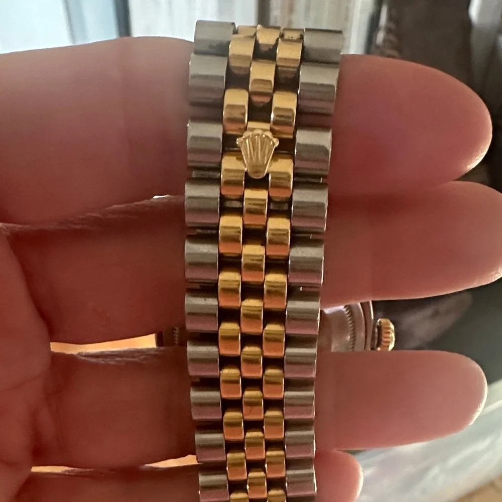 Rolex Datejust 18k Gold and Silver Watch with Diamond Accents - Picture 4 of 8